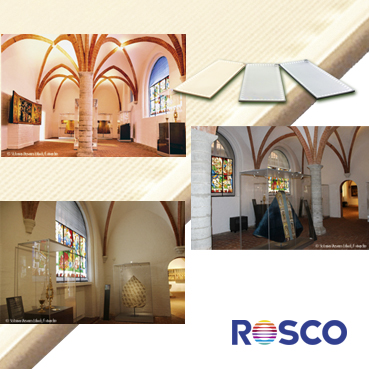 Rosco Custom LitePads setzen mittelalterliche Kirchenfenster dezent in Szene