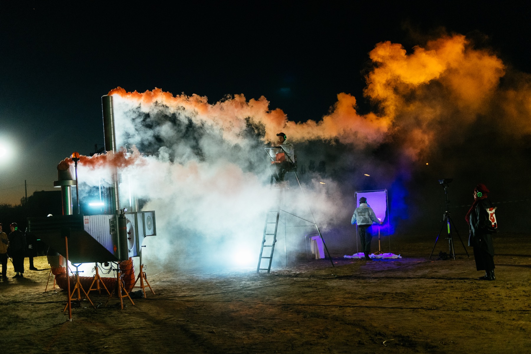Me4 Nebelmaschine für die performative Installation „Haze – Eine Bezeugung in Rauch“ im Einsatz
